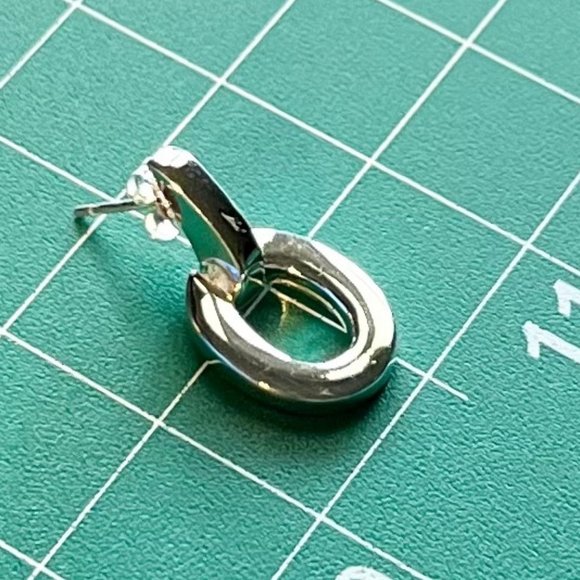 New Genuine 925 Sterling Silver Polished Oval Hinged Earrings Gift Box - Picture 1 of 7